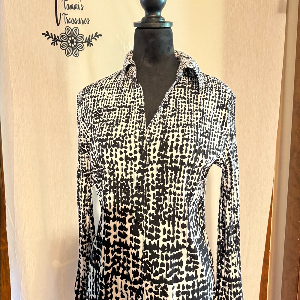Women’s Long Sleeve Black and White Print Blouse with Bell Sleeves Large
